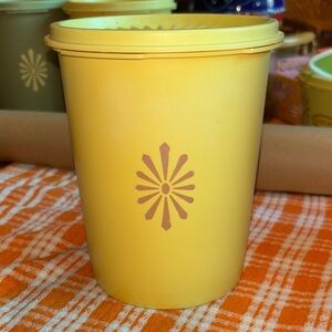 Vintage Tupperware Servalier